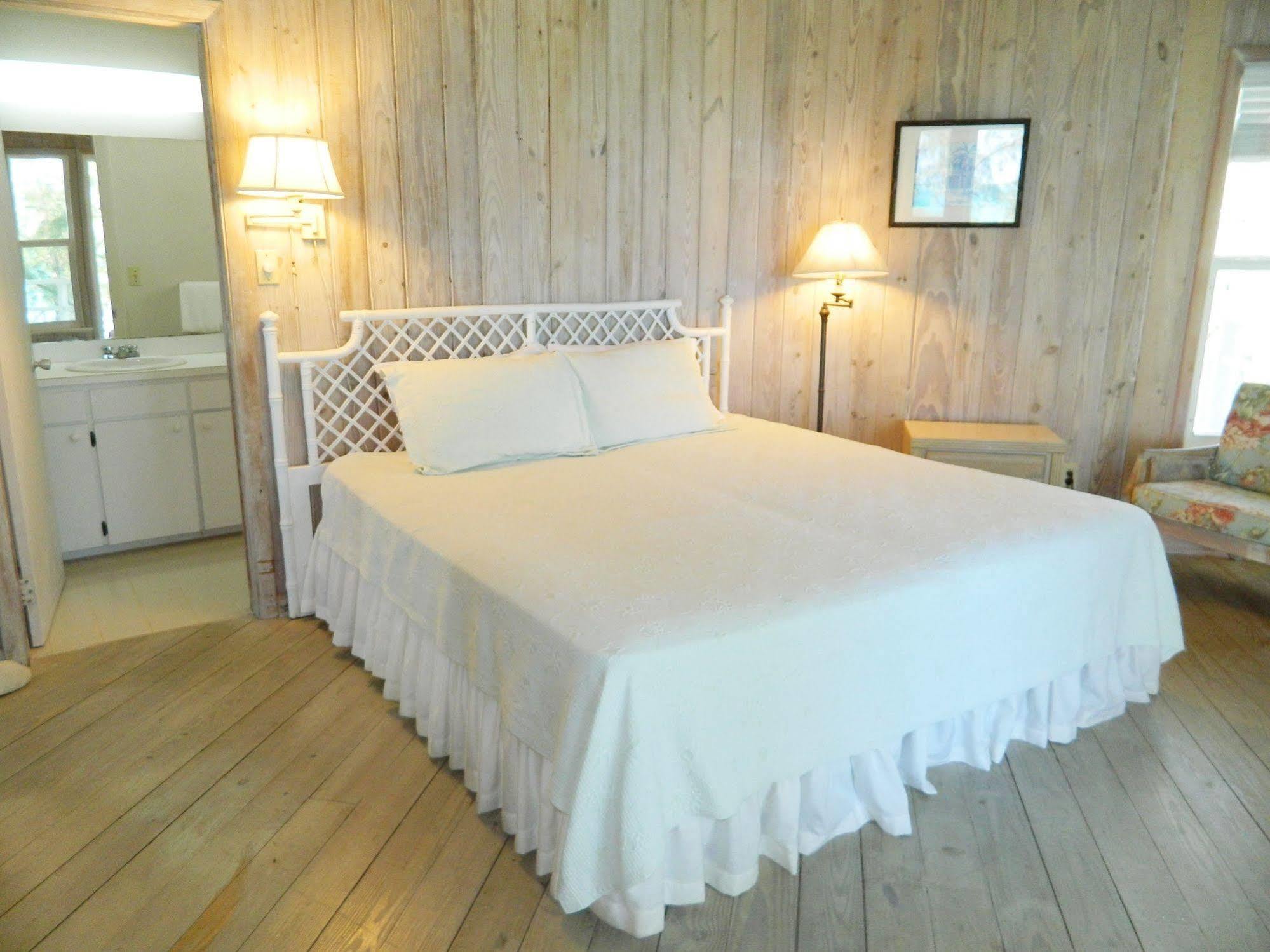 Regatta Point Hotel George Town Eksteriør billede